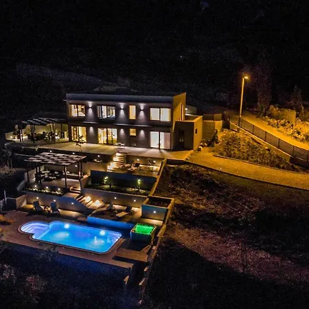 ヴィラ Blue Hill *