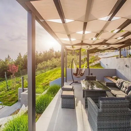 Blue Hill Villa *