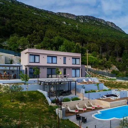 Blue Hill Villa Kastela