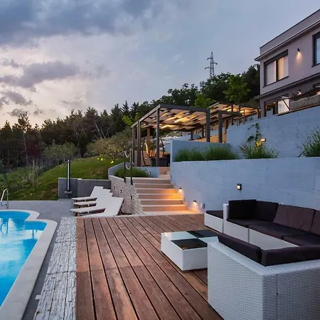 Villa Blue Hill