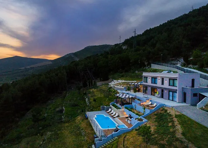 Blue Hill Villa