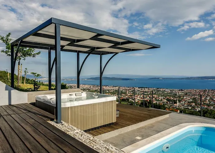 Blue Hill Villa *